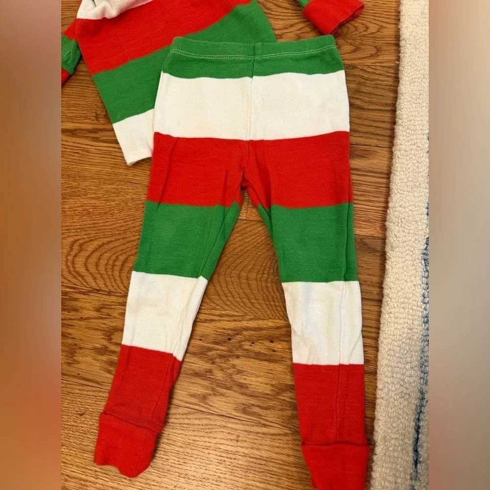 Honest Baby Company Bold Holiday Pajamas size 4T